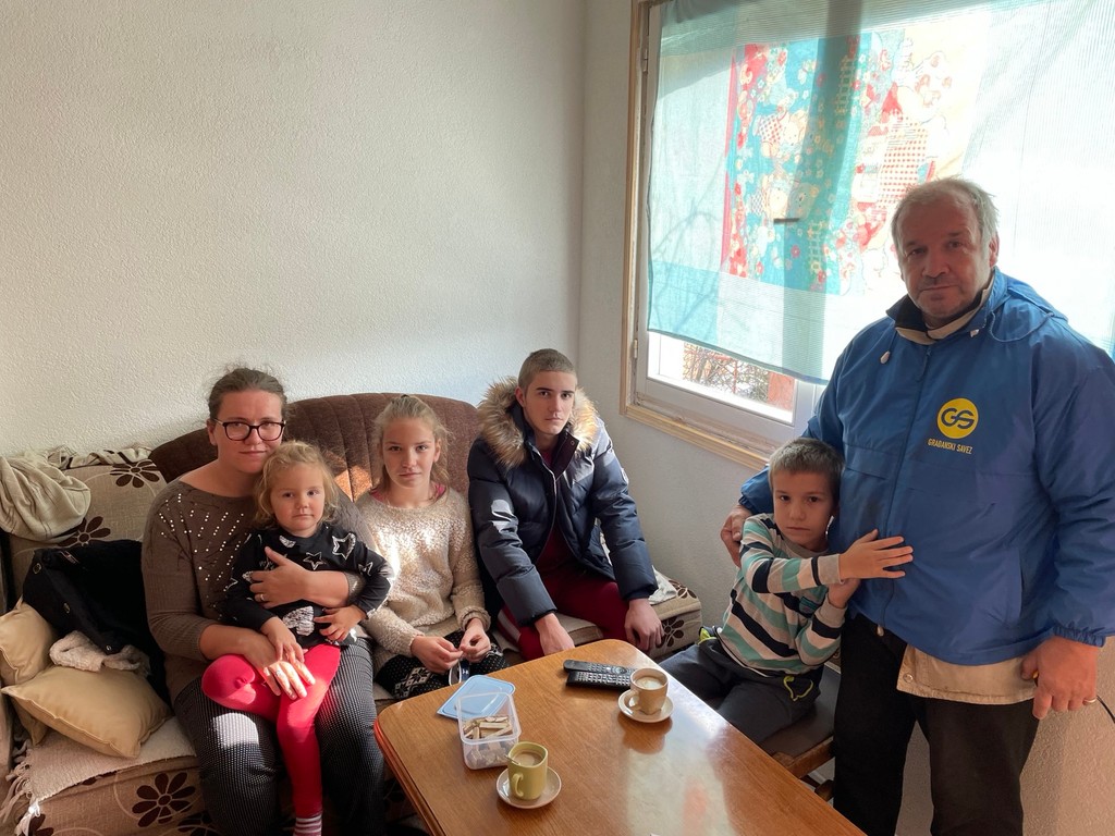 Mjesečna pomoć za porodicu Prando