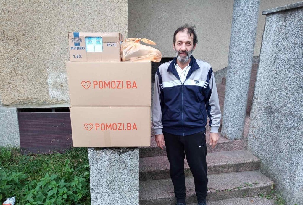 Mjesečna pomoć za porodicu Vila