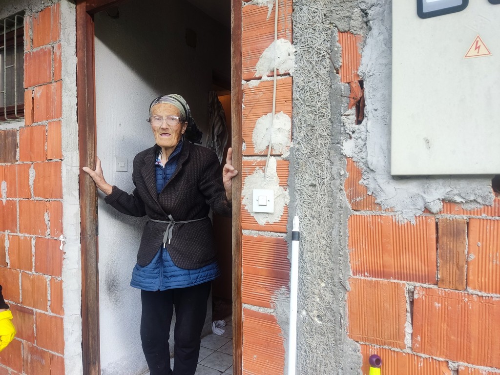 Mjesečna pomoć za Almasu Šiljak