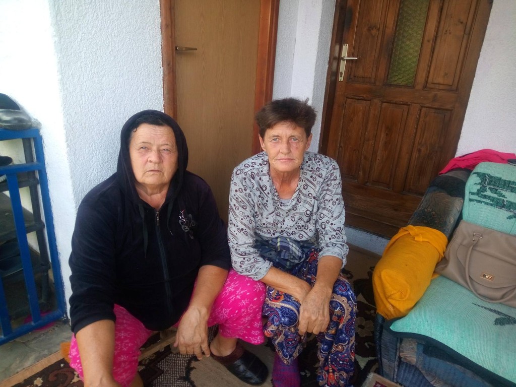 Mjesečna pomoć za sestre Fatimu i Naze