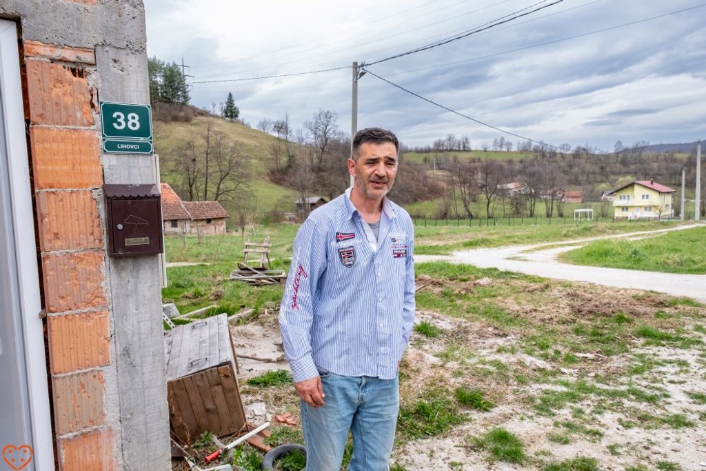 Mjesečna pomoć za porodicu Mujaković