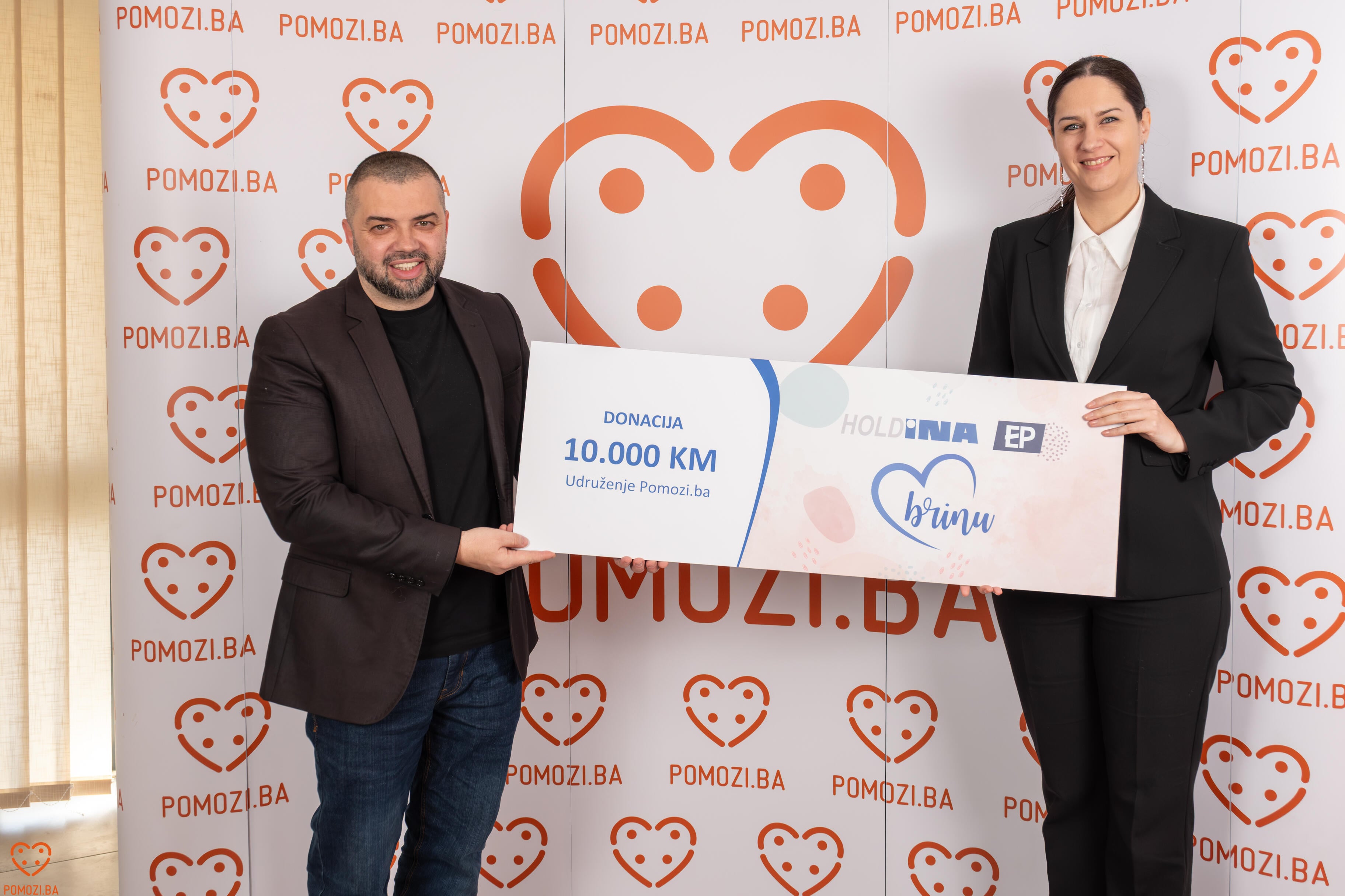 Holdina i Energopetrol donirali 10.000 KM Udruženju Pomozi.ba