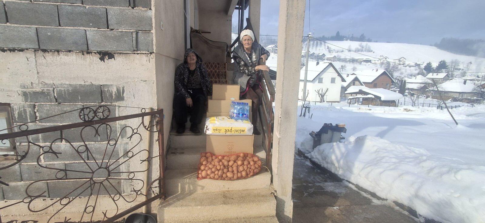 Mjesečna pomoć za sestre Fatimu i Naze
