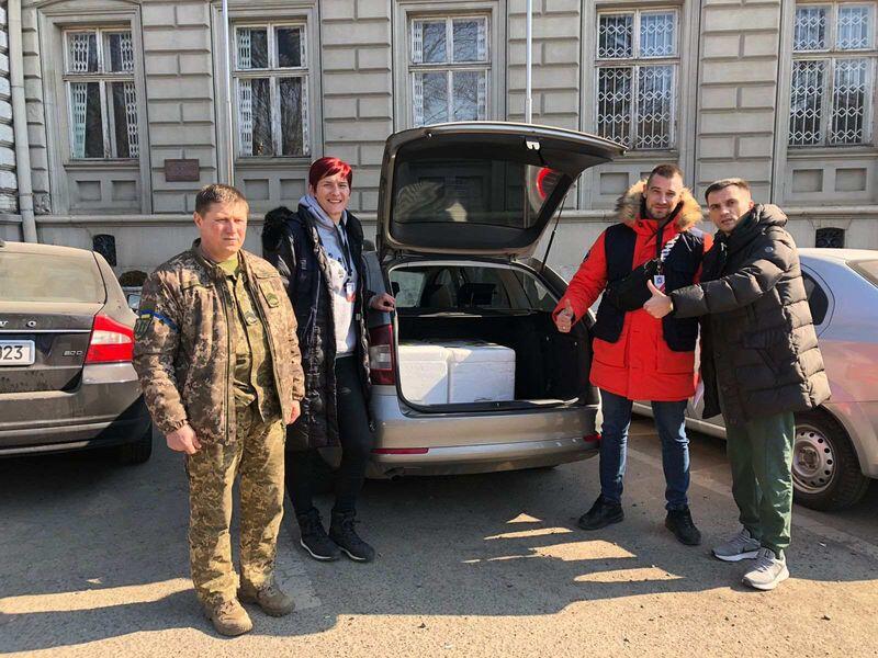 Pomozi.ba donirala inzuline i sanitetski materijal Ukrajini
